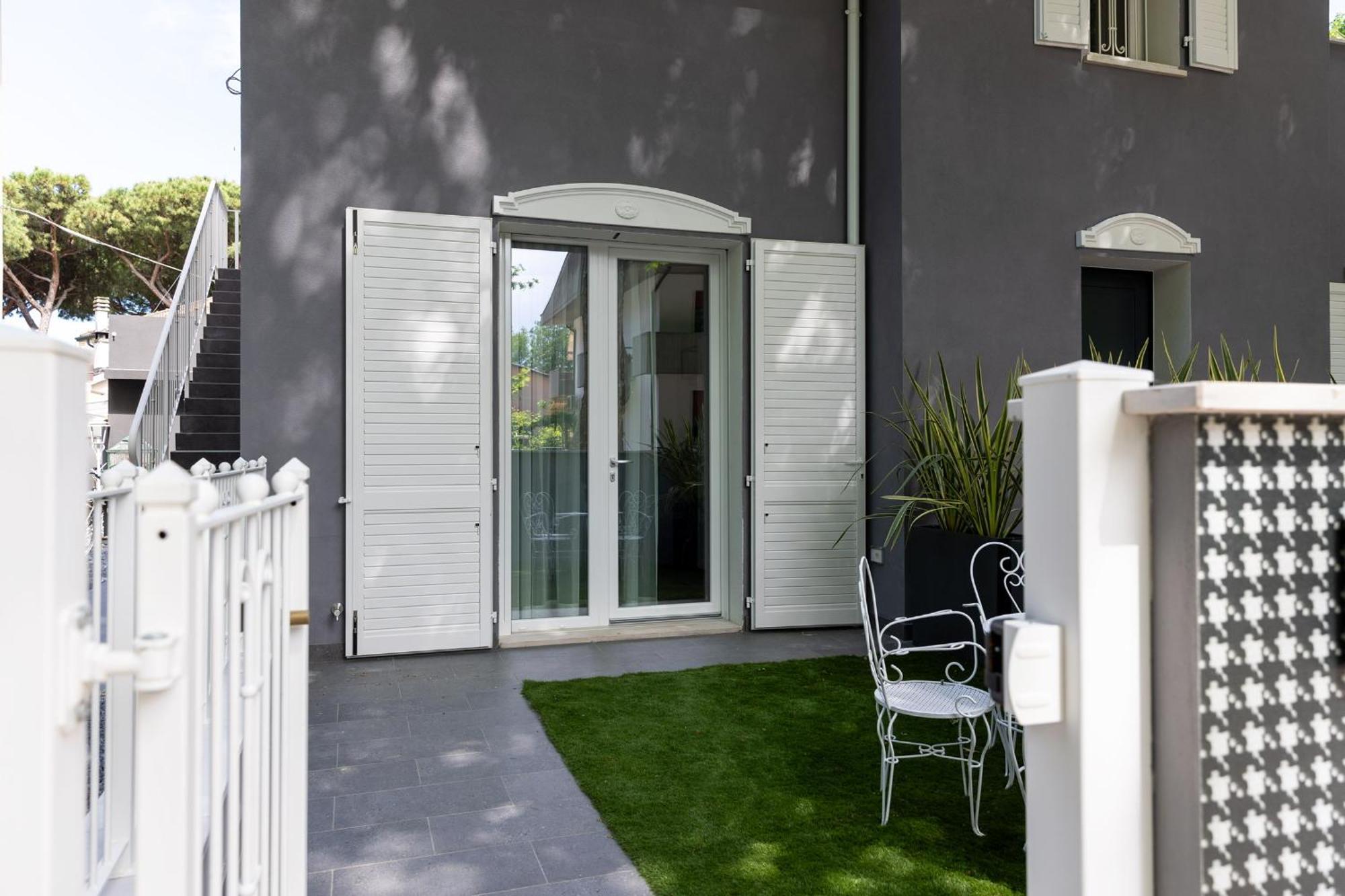Villa Monti Suites&Aparts Cesenatico Εξωτερικό φωτογραφία